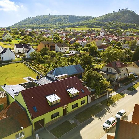 Winifera Penzion Pavlov Exterior photo